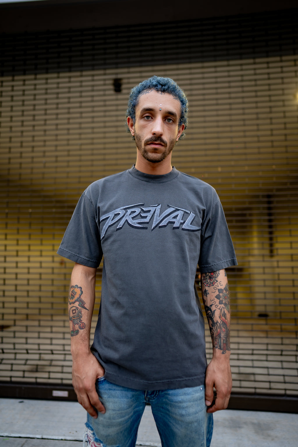 PREVAL GRY [ABOVE AVERAGE] TEE