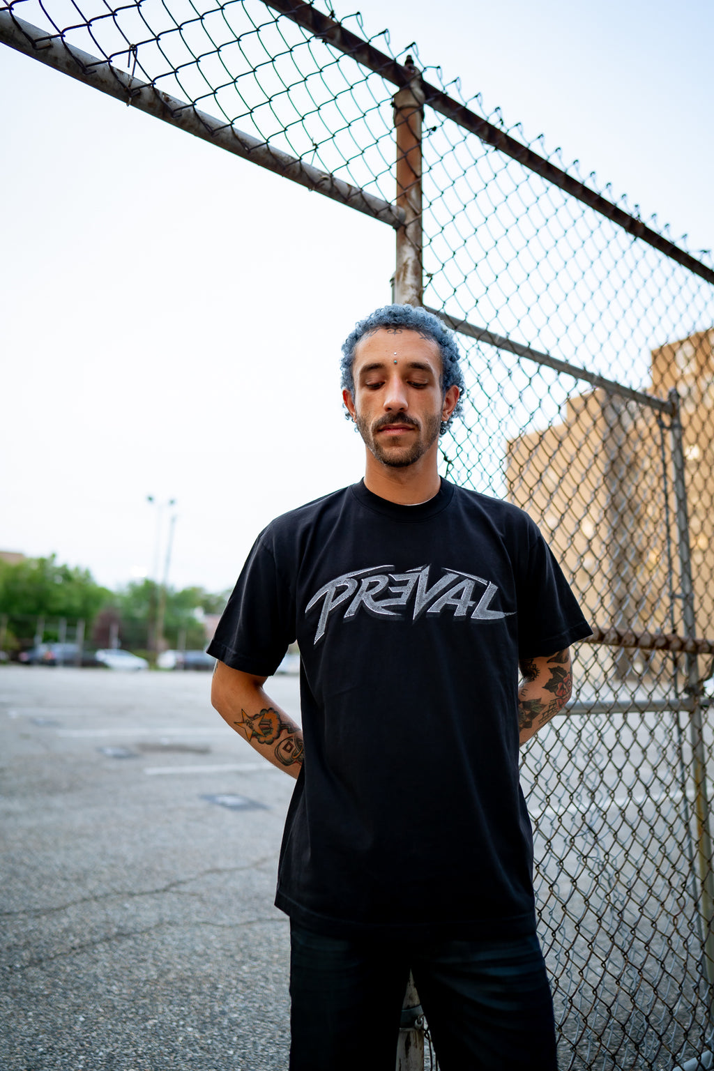 PREVAL BLK [ABOVE AVERAGE] TEE